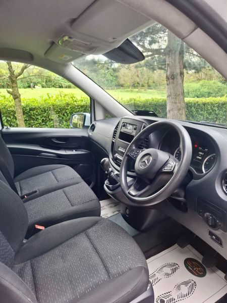 Mercedes-Benz Vito 2021 384637556