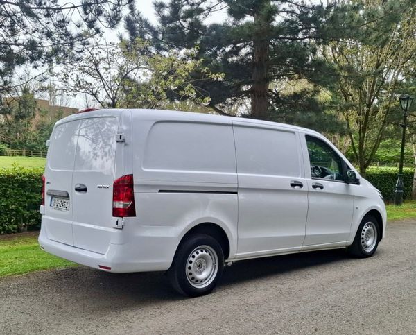 Mercedes-Benz Vito 2021 384637539