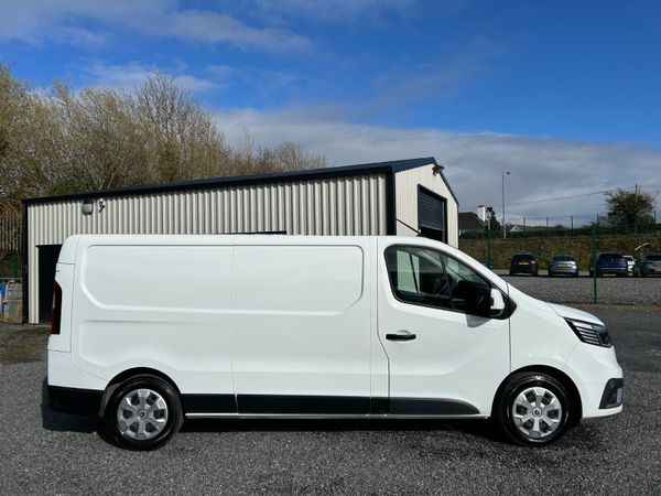 RENAULT TRAFFIC SPORT 2.0DCI LWB NO VAT 384768694