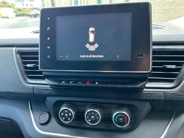 RENAULT TRAFFIC SPORT 2.0DCI LWB NO VAT 384768718