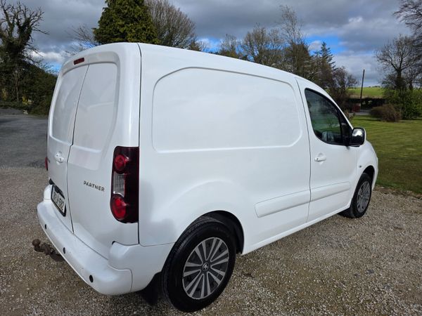 2018 Peugeot Partner Active 384772741