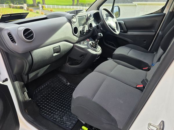 2018 Peugeot Partner Active 384772745