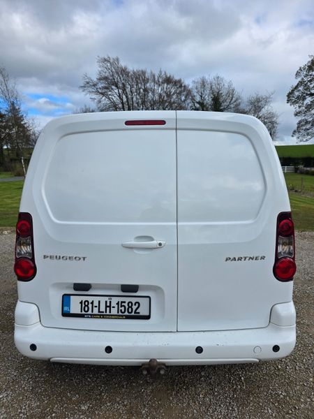 2018 Peugeot Partner Active 384772738