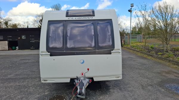 Lunar Clubman SR Island Bed Caravan 384780873