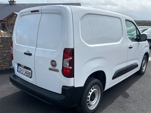 Fiat Doblo 2023 High Spec 3 seater only 64000kms 384731071