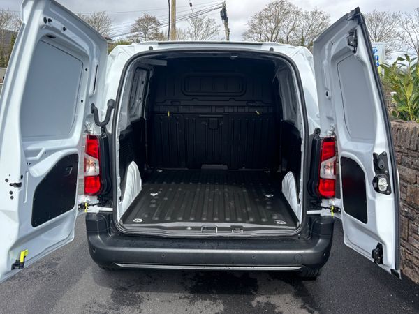 Fiat Doblo 2023 High Spec 3 seater only 64000kms 384731072