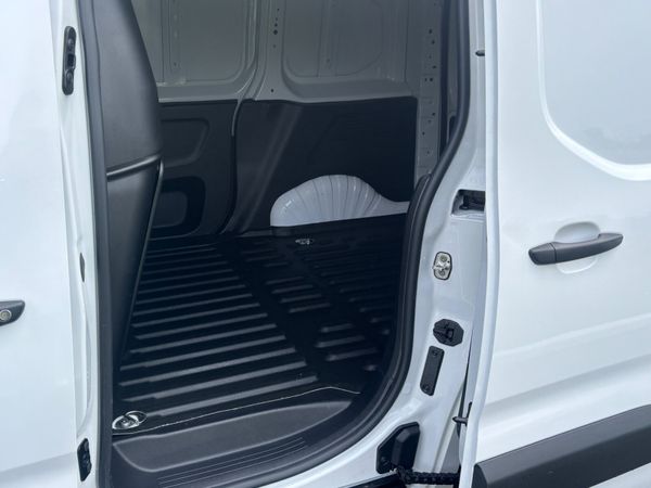 Fiat Doblo 2023 High Spec 3 seater only 64000kms 384731073