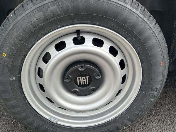 Fiat Doblo 2023 High Spec 3 seater only 64000kms 384731074