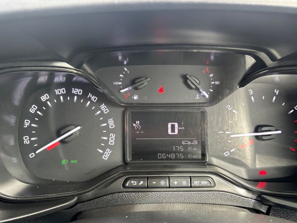 Fiat Doblo 2023 High Spec 3 seater only 64000kms 384731147