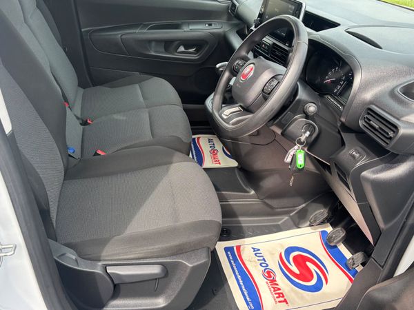 Fiat Doblo 2023 High Spec 3 seater only 64000kms 384731136