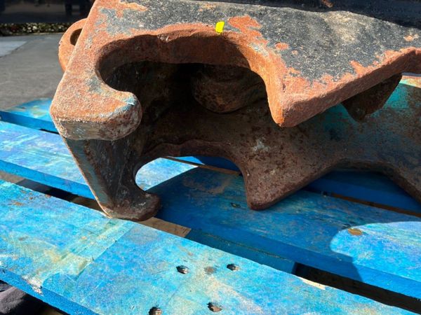 AUTOMATIC QUICK HITCH 50mm...REPAIRS. 384841455