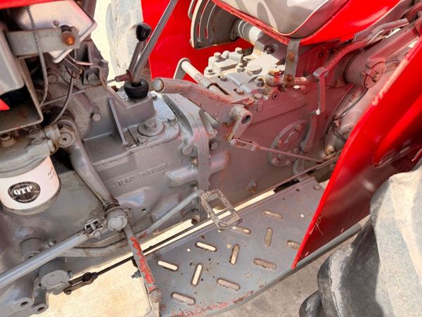 MASSEY FERGUSON 135 VINTAGE TRACTOR.....321. 384860743