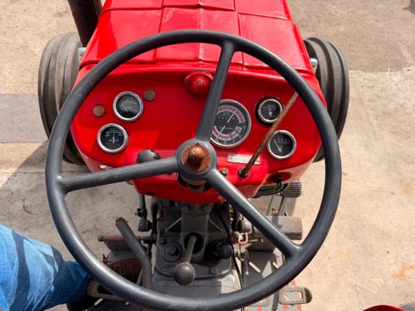 MASSEY FERGUSON 135 VINTAGE TRACTOR.....321. 384860744