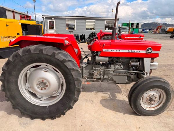 MASSEY FERGUSON 135 VINTAGE TRACTOR.....321. 384860736