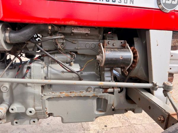 MASSEY FERGUSON 135 VINTAGE TRACTOR.....321. 384860738