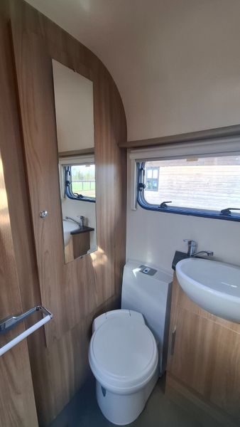 Bailey Pursuit 5 berth caravan 384898264