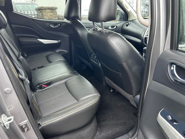 Nissan Navara 2020 384922142