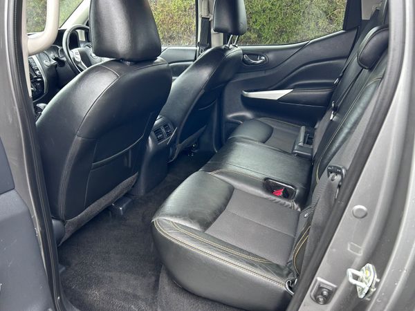 Nissan Navara 2020 384922145