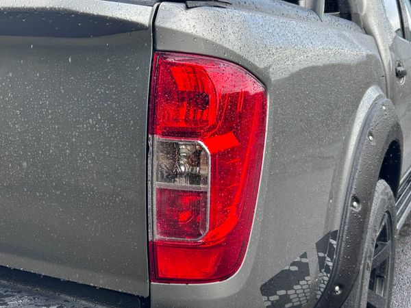 Nissan Navara 2020 384922149