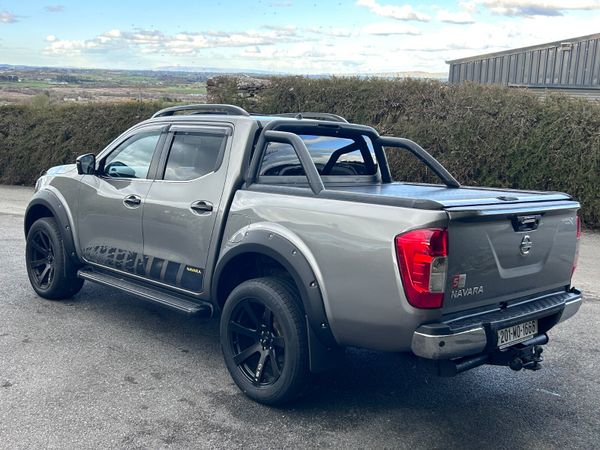 Nissan Navara 2020 384922102