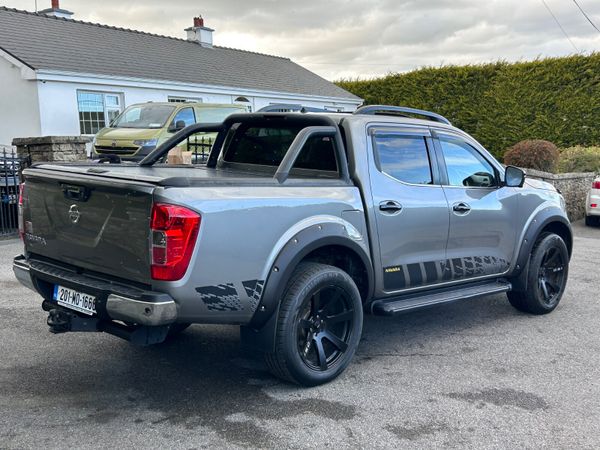 Nissan Navara 2020 384922115