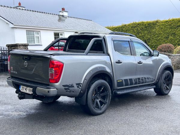 Nissan Navara 2020 384922121
