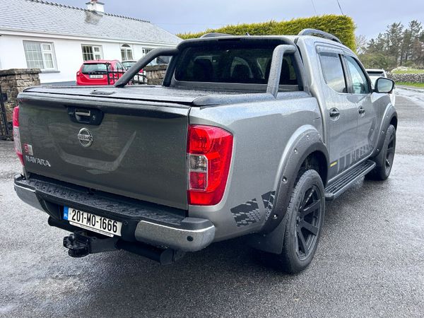 Nissan Navara 2020 384922122