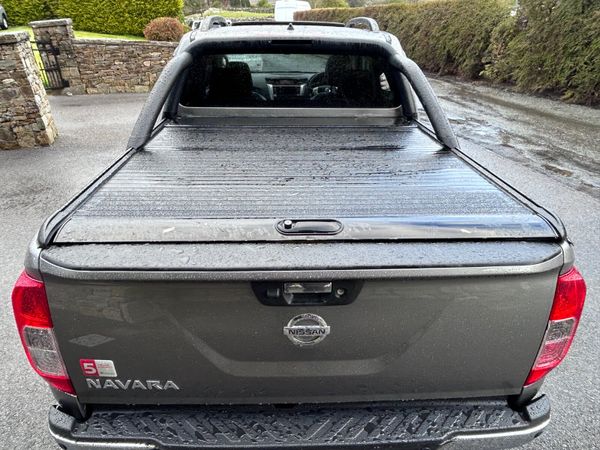 Nissan Navara 2020 384922124