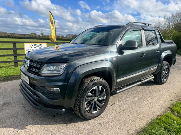 181 Volkswagen Amarok Dark Label***** 384927001