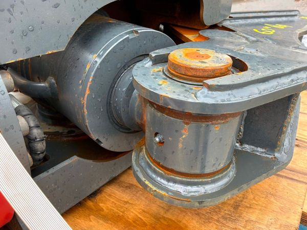 UNUSED HYDRAULIC SHEARS....45mm PINS.....2238d. 385047488