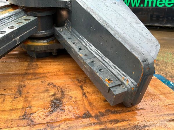 UNUSED HYDRAULIC SHEARS....45mm PINS.....2238d. 385047499