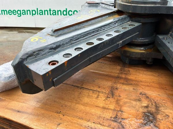 UNUSED HYDRAULIC SHEARS....45mm PINS.....2238d. 385047500