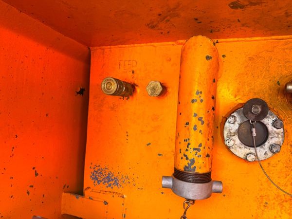 WESTERN 4500 LITRE BOWSER...EX MURPHY..1084T 385065391
