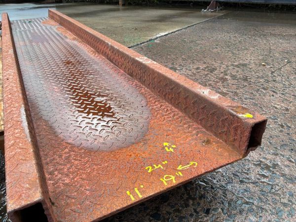 11ft x 24" TRAILER LOADING RAMPS.........1504 385065301