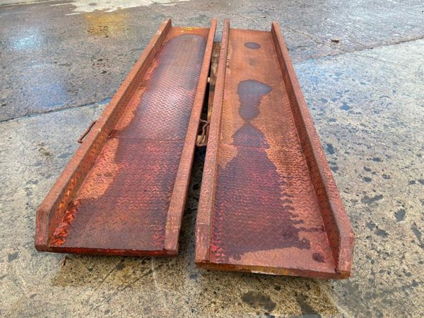 11ft x 24" TRAILER LOADING RAMPS.........1504 385065314