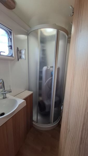 Bailey Unicorn fixed bed 385093094