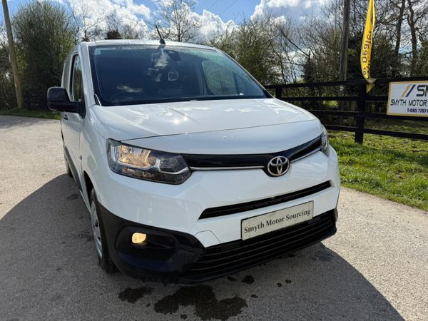 211 Toyota Proace No Vat Spotless*****low kms 385012210