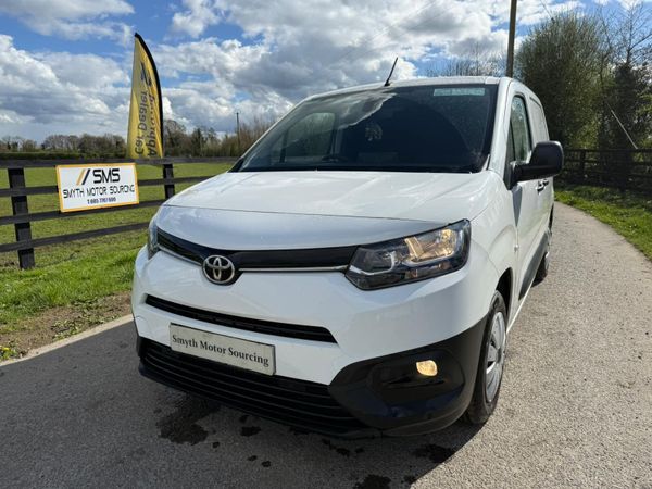 211 Toyota Proace No Vat Spotless*****low kms 385012216