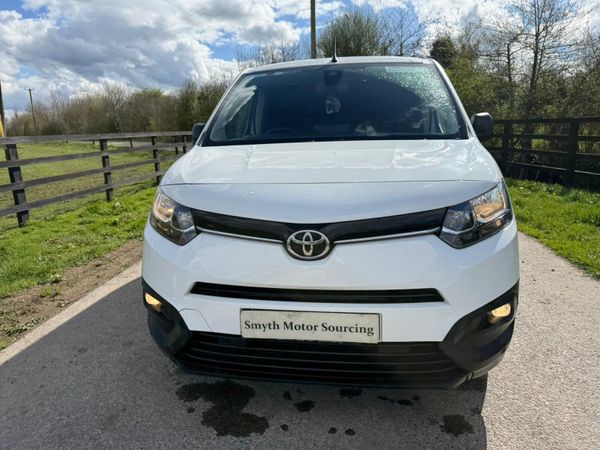 211 Toyota Proace No Vat Spotless*****low kms 385012217
