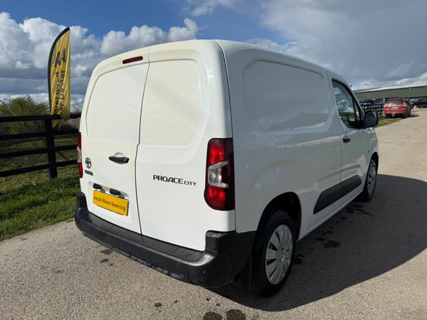 211 Toyota Proace No Vat Spotless*****low kms 385012225