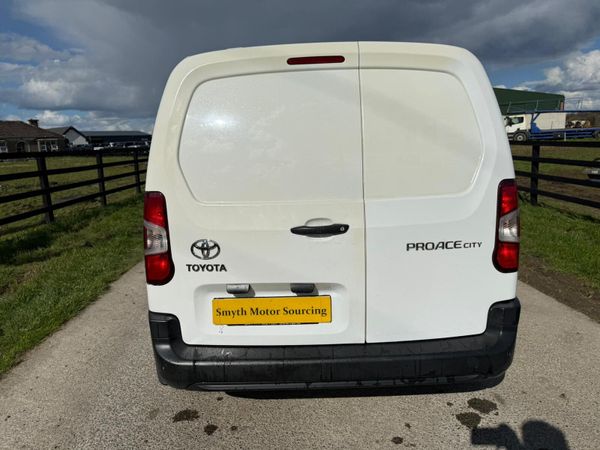 211 Toyota Proace No Vat Spotless*****low kms 385012227