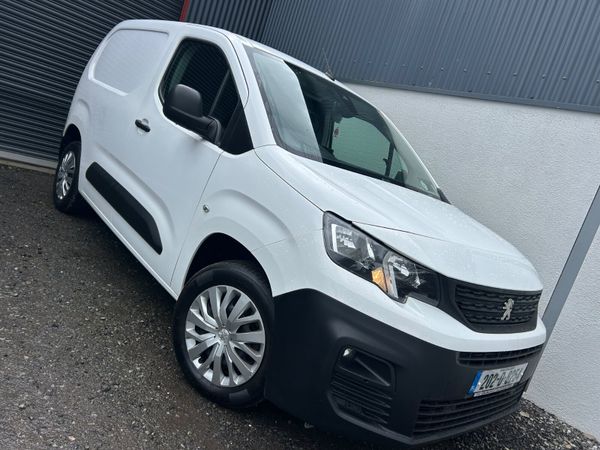 2020 Peugeot Partner only 58’000 kms!! 385035383