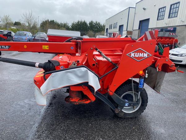 Kuhn trailed 10ft mower 385117611