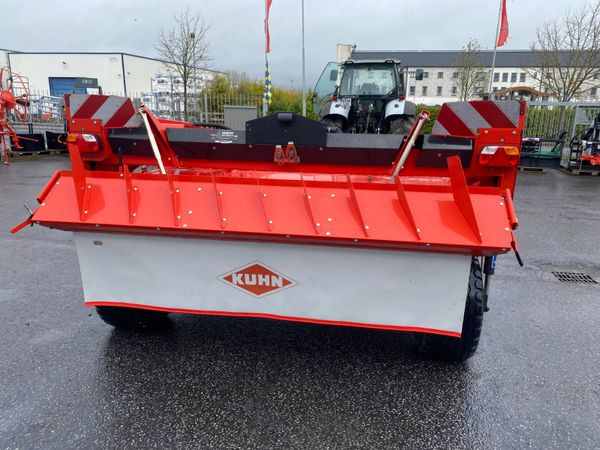 Kuhn trailed 10ft mower 385117614