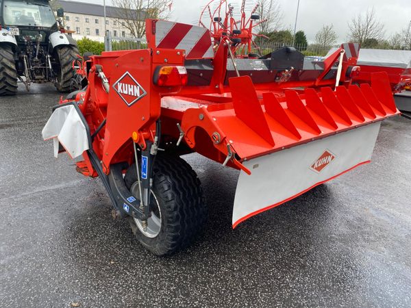 Kuhn trailed 10ft mower 385117616