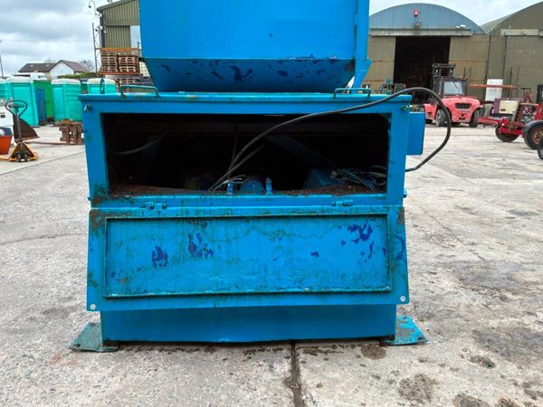 WASTE RECYCLING COMPACTOR........1066v. 385125991