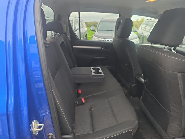 Toyota Hilux 2.4 Invincible 385133004