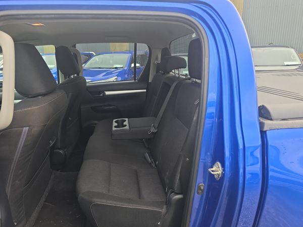 Toyota Hilux 2.4 Invincible 385133005