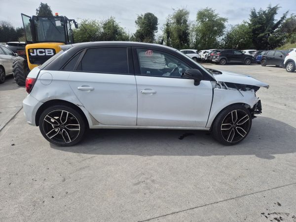 2017 Audi A1 *For Parts* 385137789
