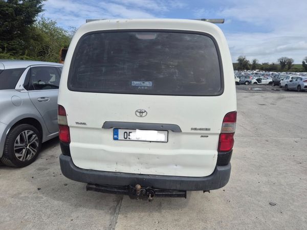 2005 Toyota Hiace *For Parts* 385139811